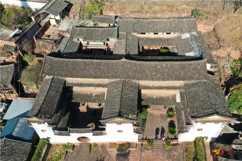 古镇里,武家大院,文庙,节孝总坊,诸天寺,飞来寺,五马桥,文笔塔等明清